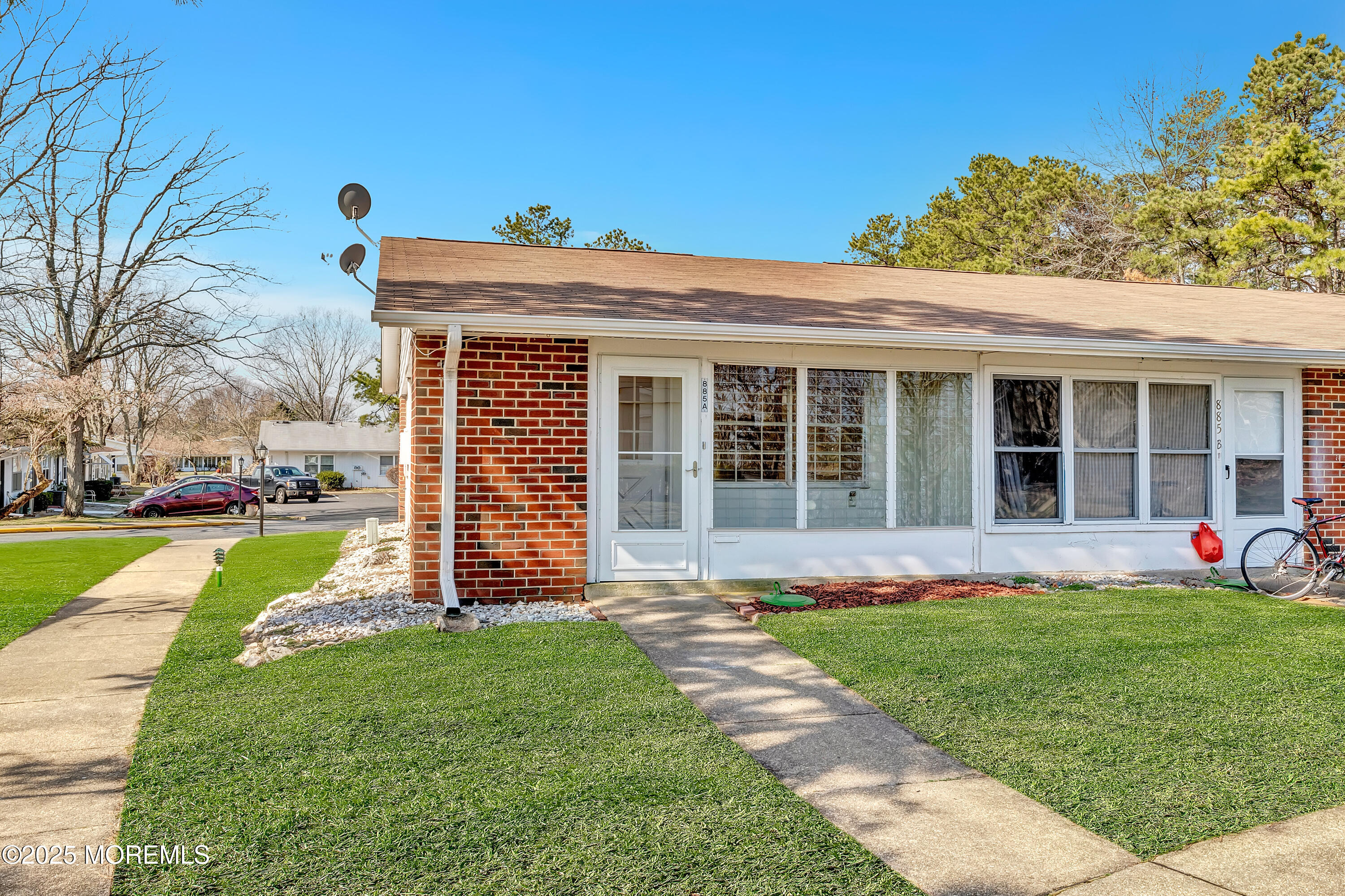 885A Inverness Court, Lakewood, New Jersey image 5