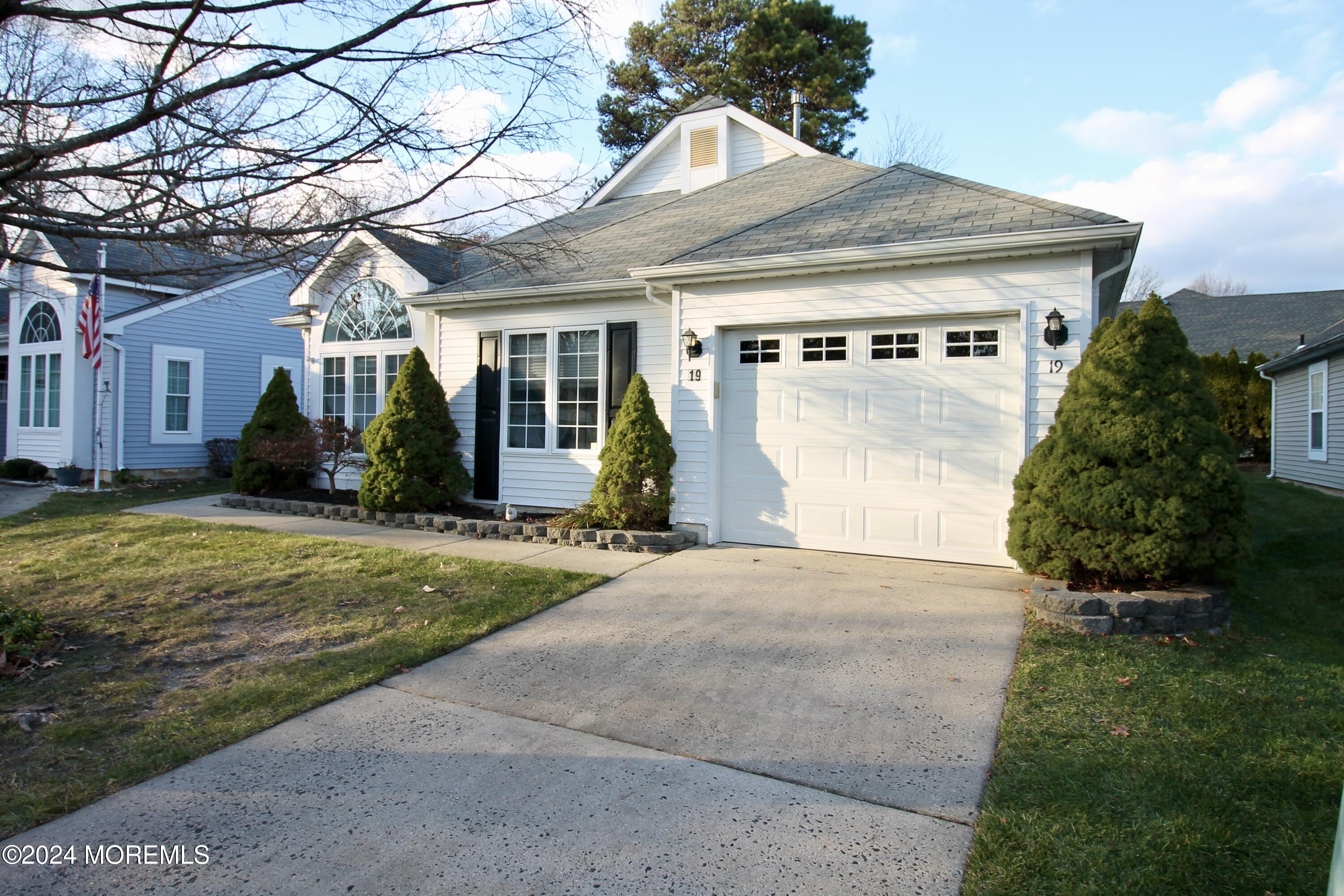 19 Kildare Lane, Jackson, New Jersey image 1