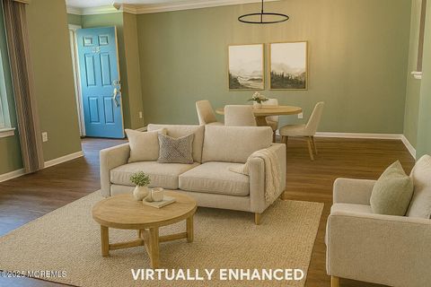 Condo For Sale - 293 Gloucester Court<br/> Aberdeen, NJ 07747