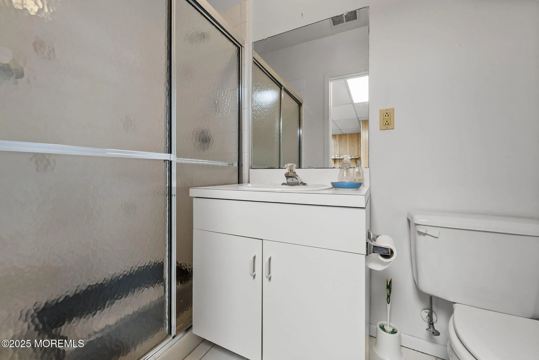 Manalapan, New Jersey 07726, United States, 3 Bedrooms Bedrooms, ,4 BathroomsBathrooms,Residential,Coming Soon,97929