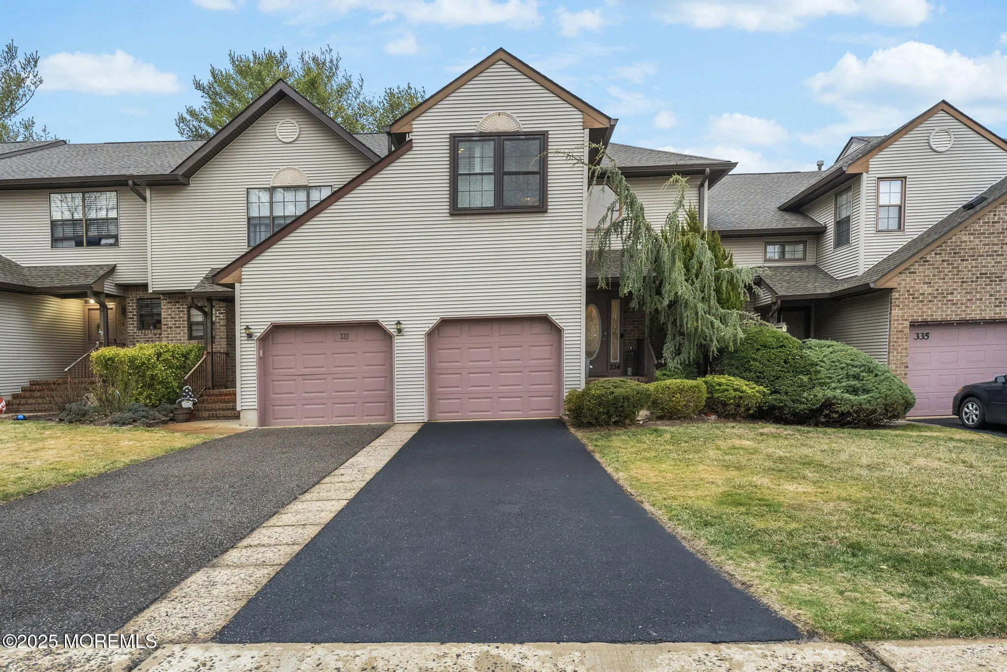 Manalapan, New Jersey 07726, United States, 3 Bedrooms Bedrooms, ,4 BathroomsBathrooms,Residential,Coming Soon,97929