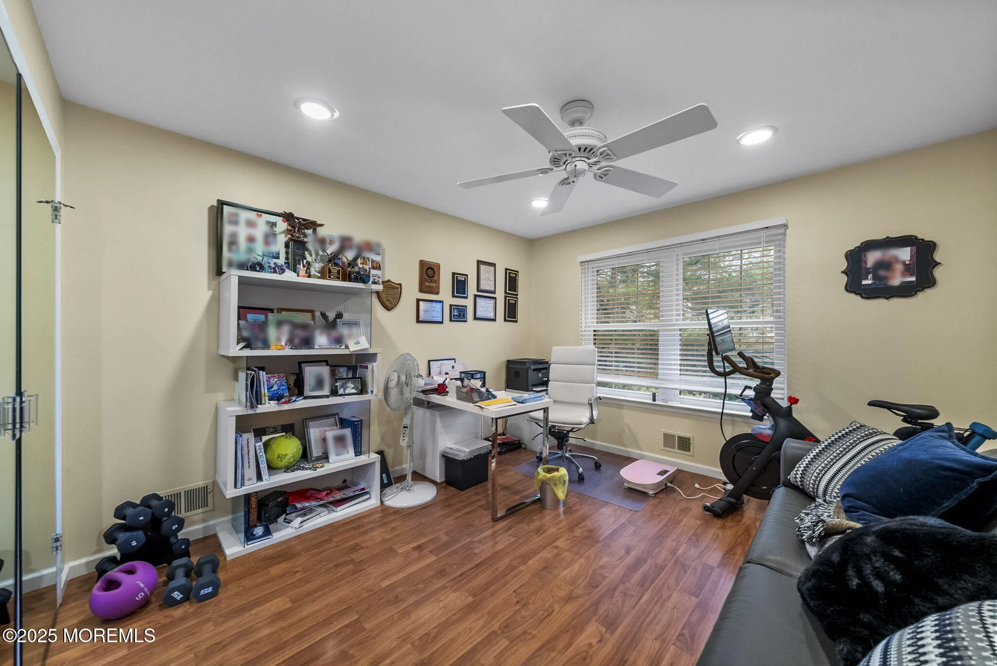 Manalapan, New Jersey 07726, United States, 3 Bedrooms Bedrooms, ,4 BathroomsBathrooms,Residential,Coming Soon,97929