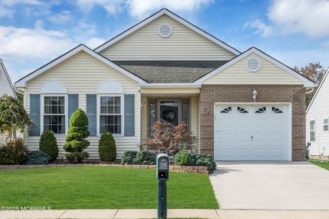 Photo of 24 Lambert Way, Toms River, NJ 08757 (MLS # 22531635)
