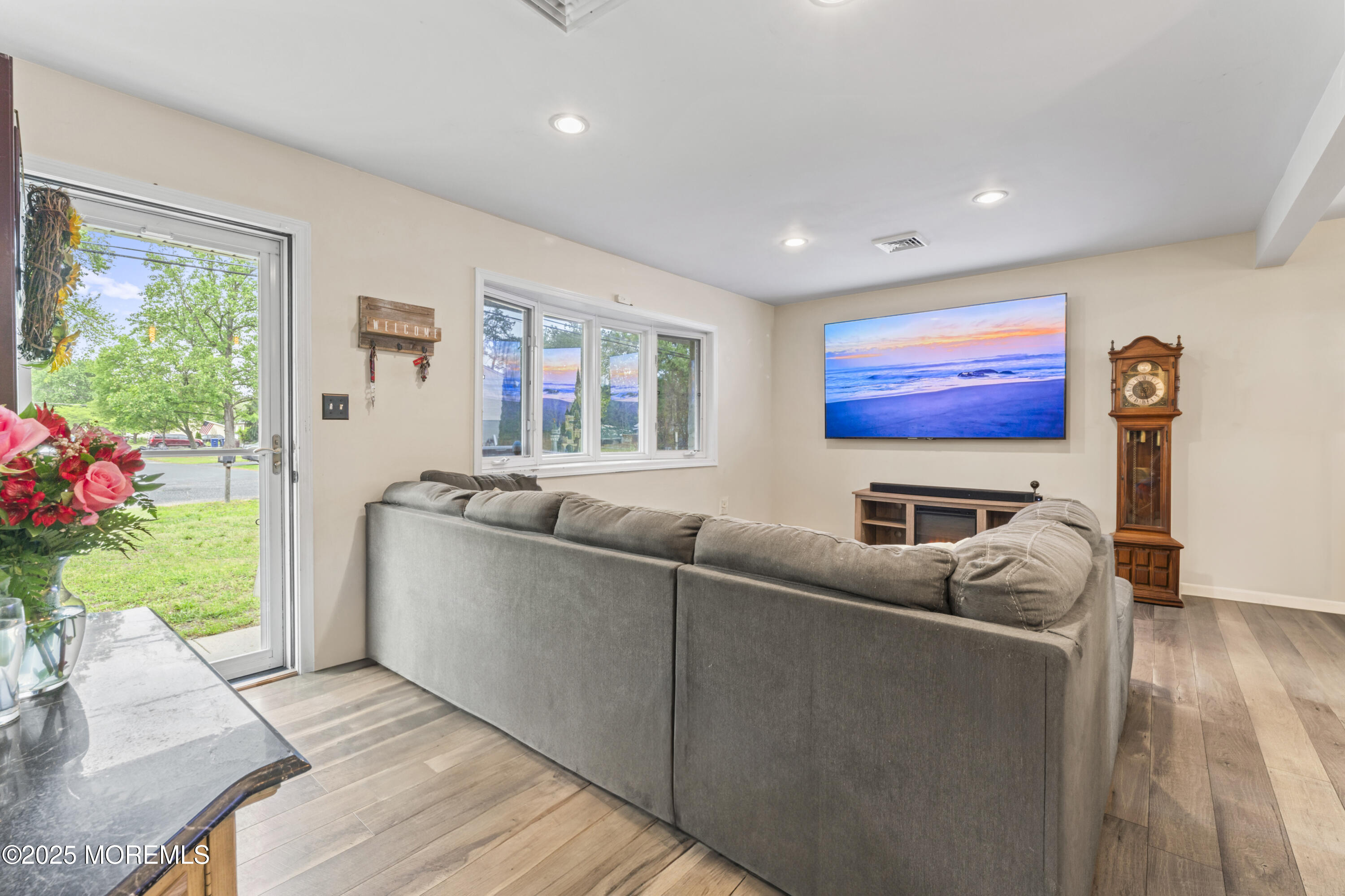 307 Seminole Trail, Browns Mills, New Jersey image 4