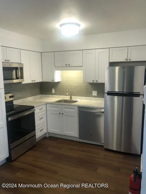 MLS: 22506337
