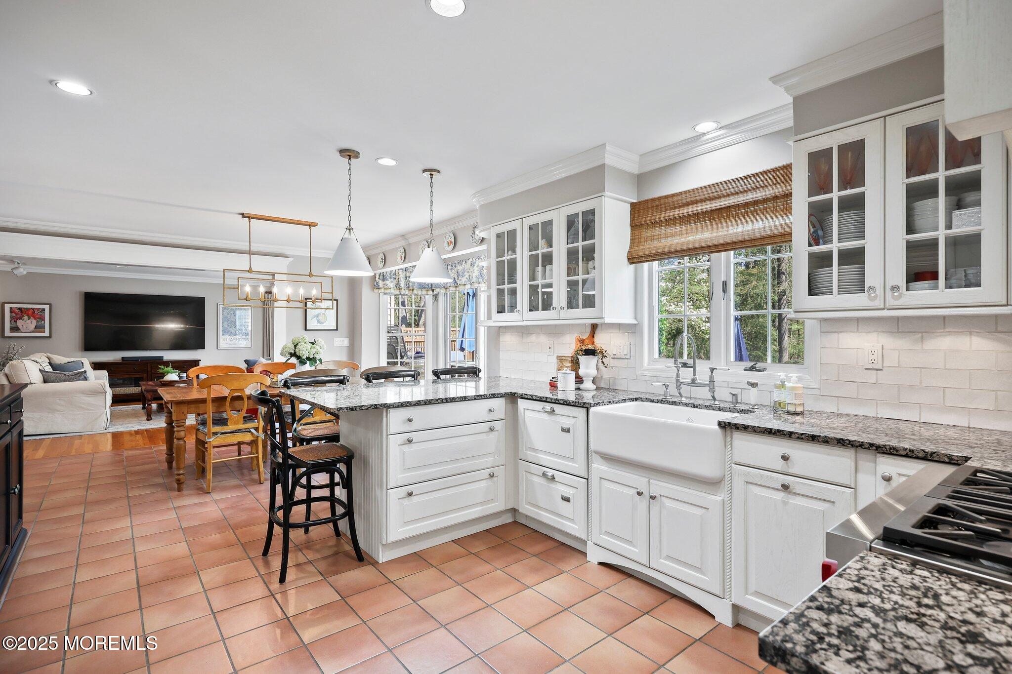 8 Roxbury Lane, Manalapan, New Jersey image 14