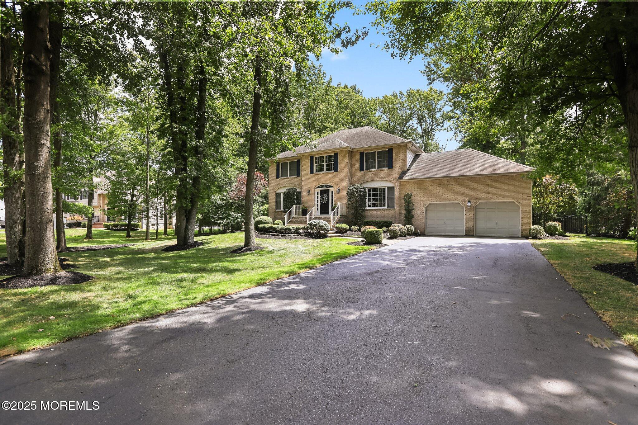 8 Roxbury Lane, Manalapan, New Jersey image 4