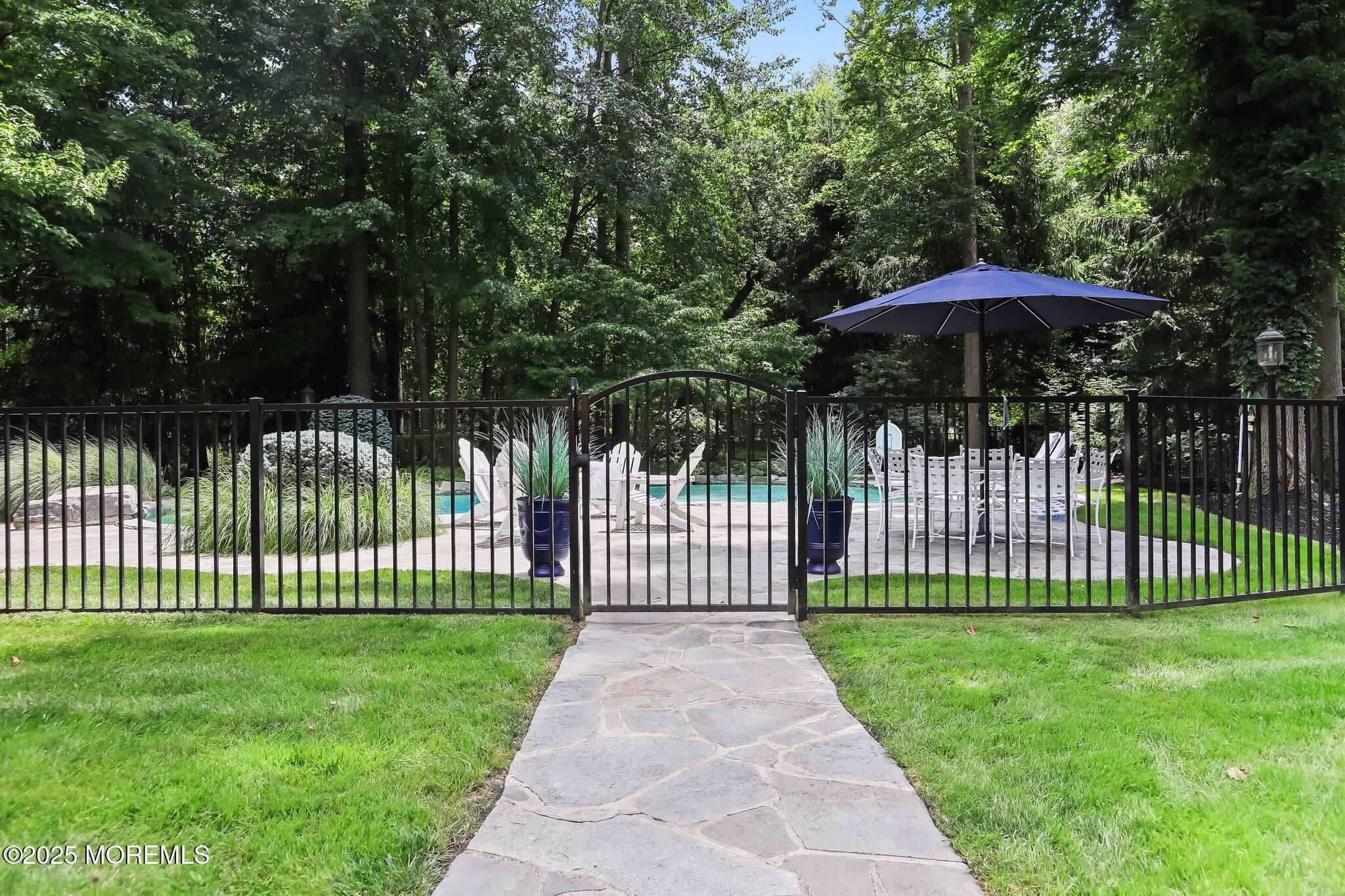 8 Roxbury Lane, Manalapan, New Jersey image 45