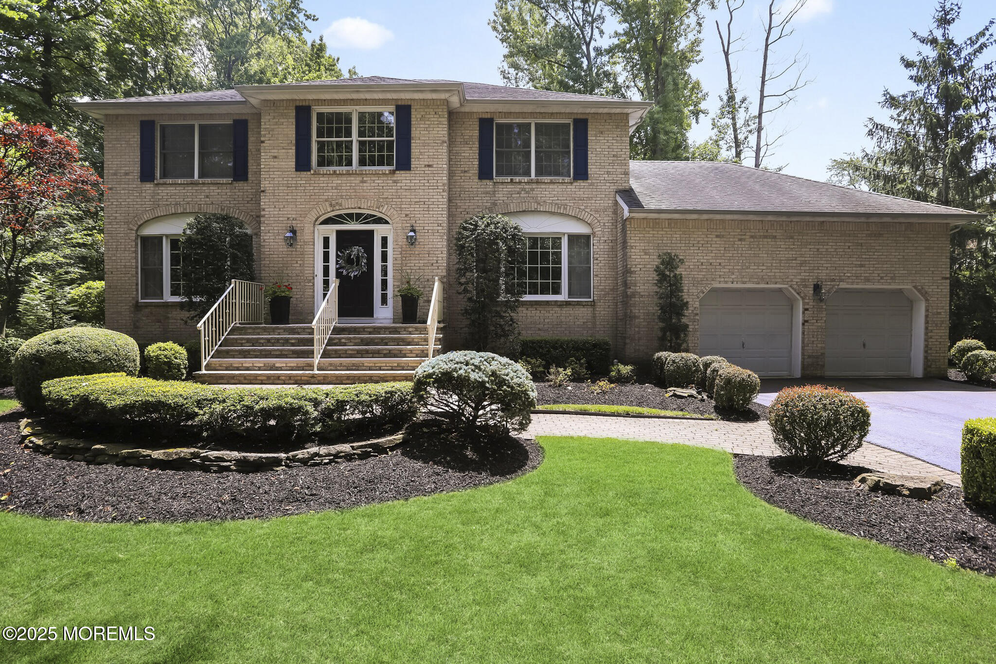 8 Roxbury Lane, Manalapan, New Jersey image 1