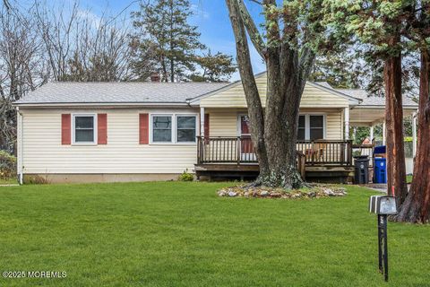 Photo of 987 Grace Drive, Toms River, NJ 08753 (MLS # 22601511)