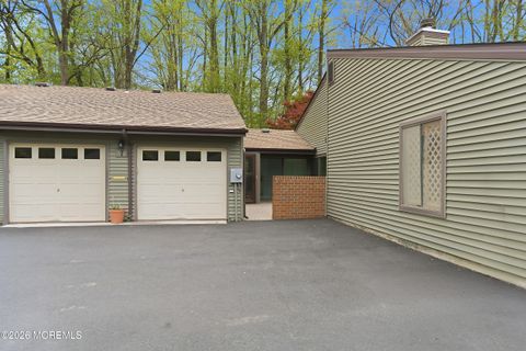 Photo of 7 Hampton Court, Red Bank, NJ 07701 (MLS # 22611430)