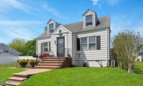 Homes For Rent - 585 Bamford Avenue<br/> Woodbridge, NJ 07095