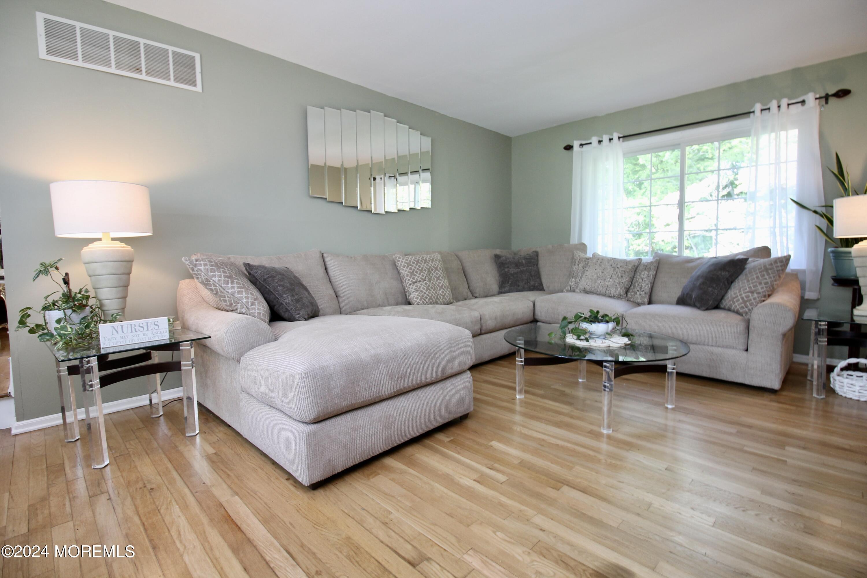 41 Hidden Stream Road, Freehold, New Jersey image 6