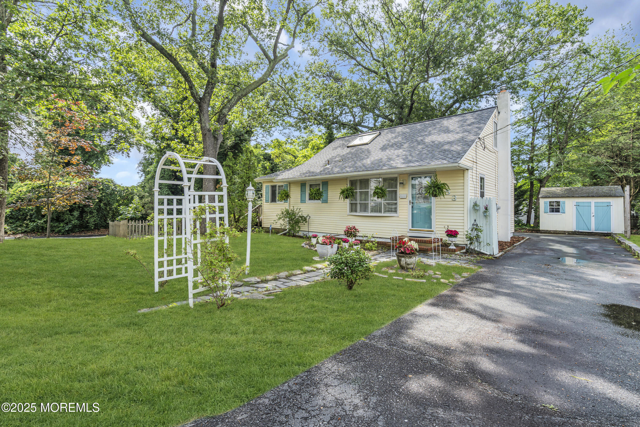 553 Kingfisher Circle