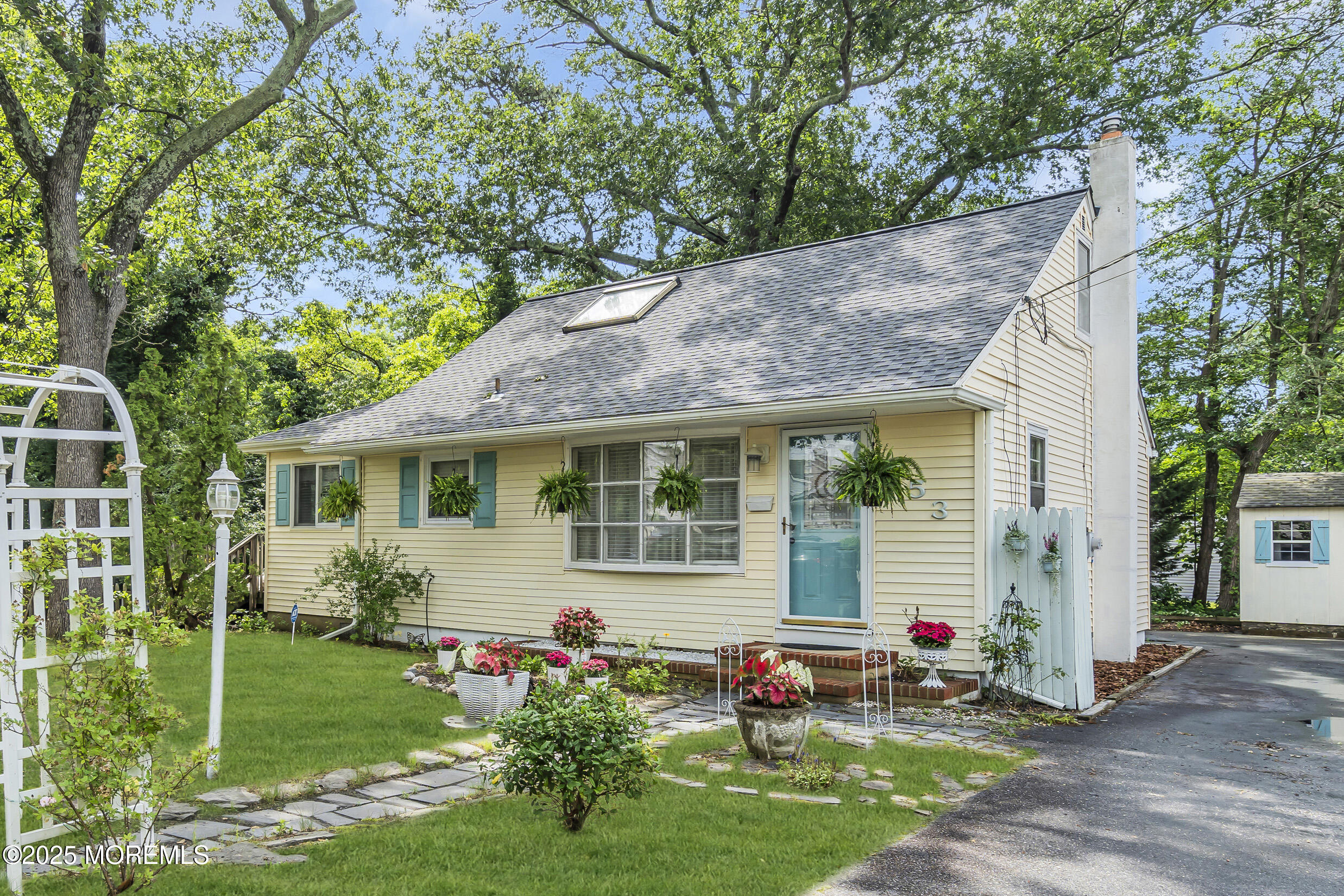 553 Kingfisher Circle