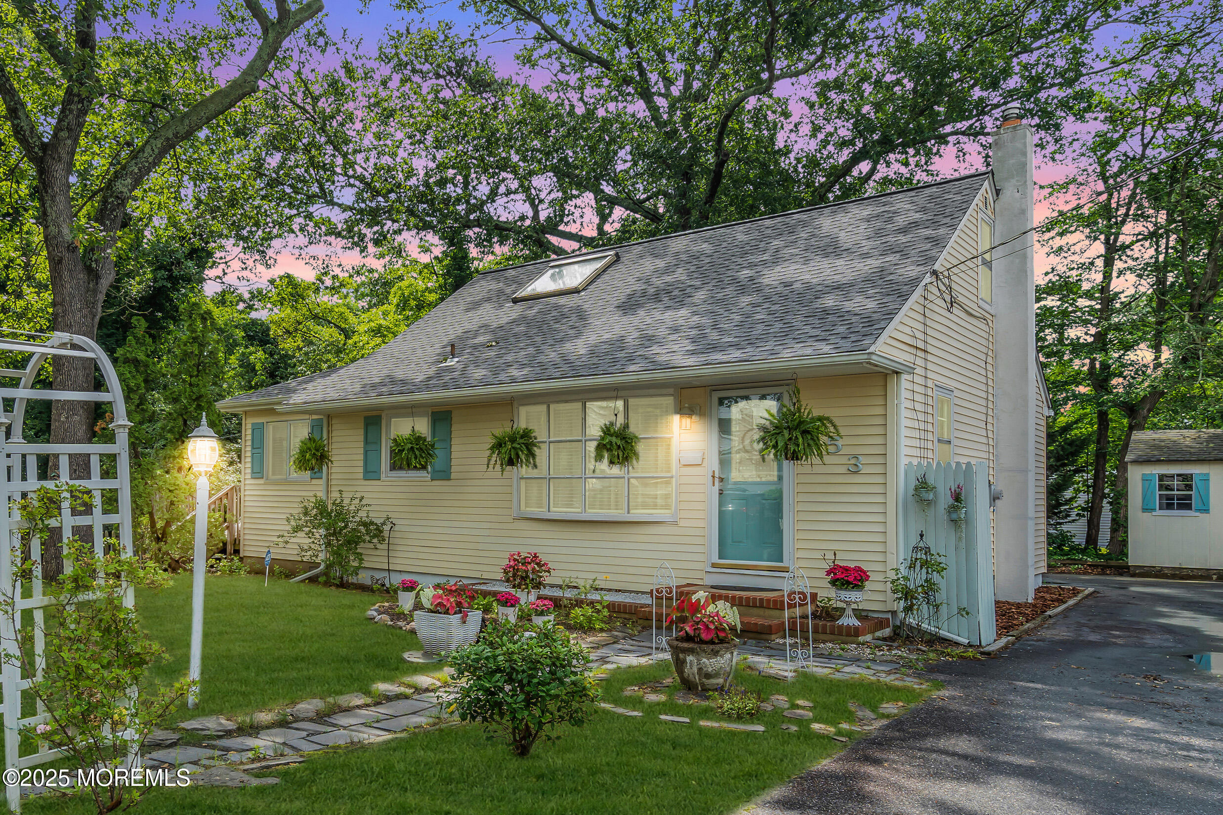 553 Kingfisher Circle