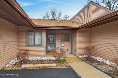 Condo For Sale - 4 Friendship Court<br/> Red Bank, NJ 07701