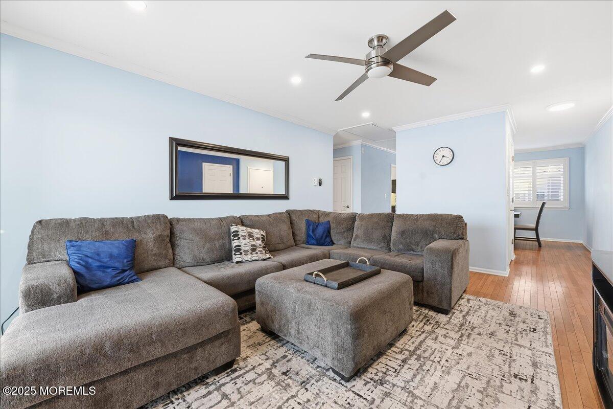 50 Valentine Street 25B