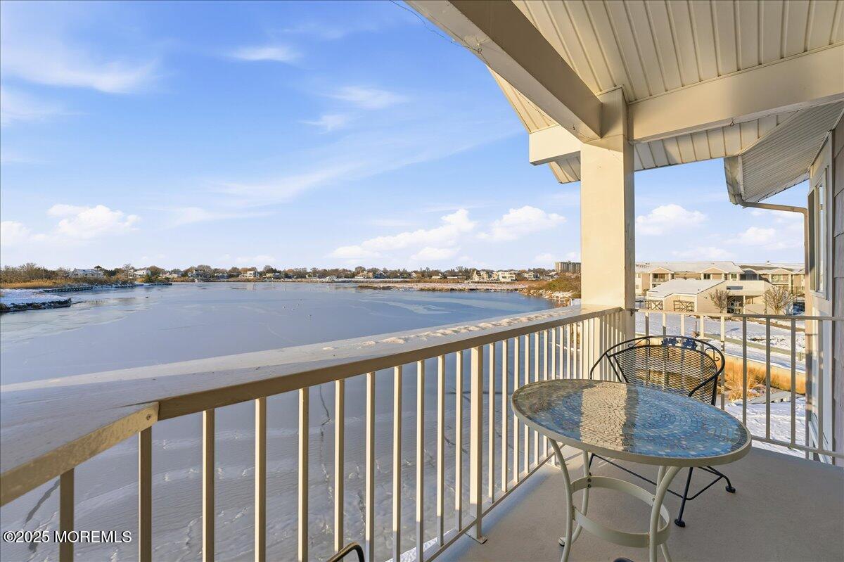 50 Valentine Street 25B