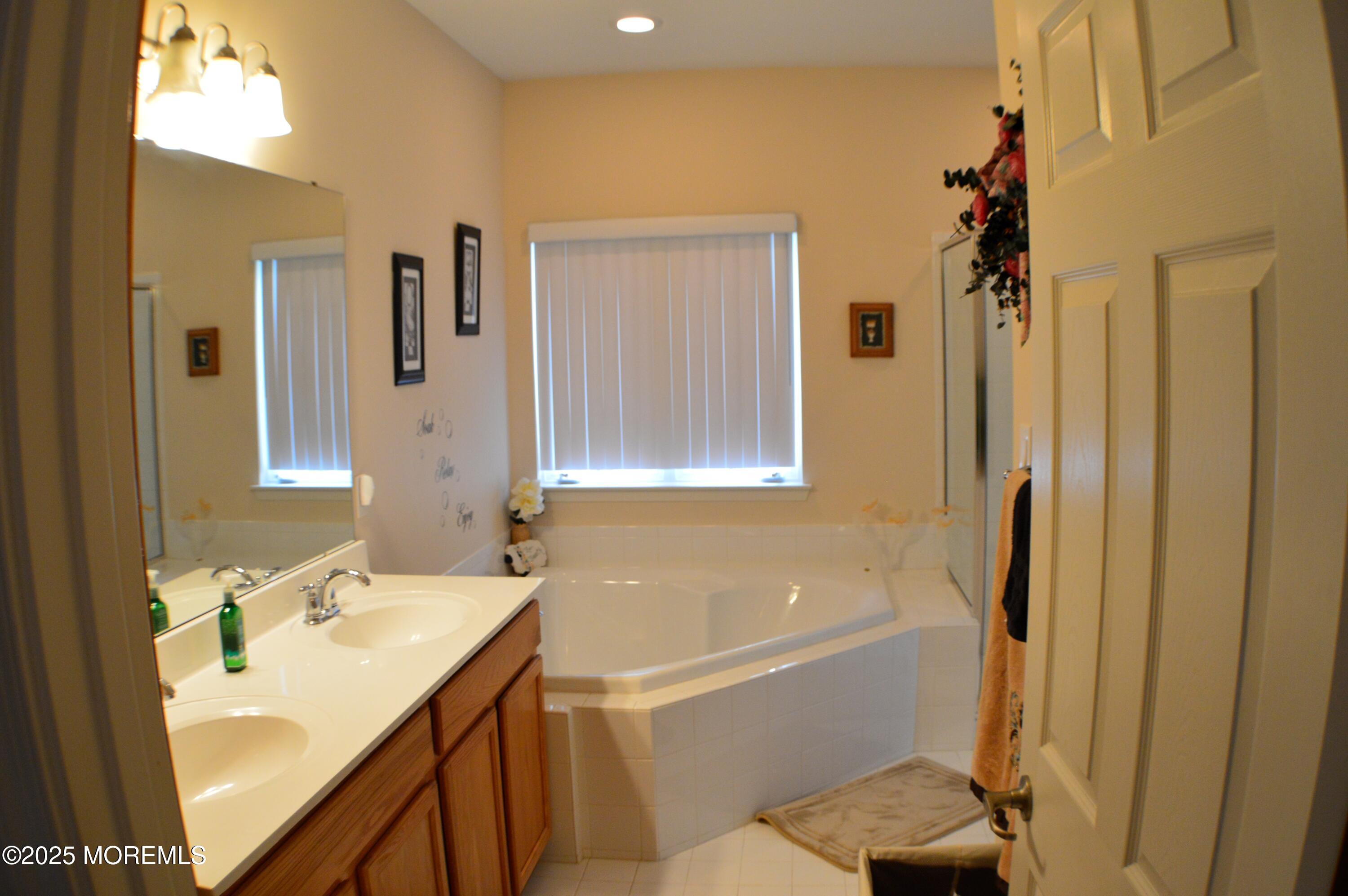 53 Woodfield Circle, Pemberton, New Jersey image 11