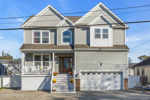 21 Holly Hill Drive Toms River NJ 08753