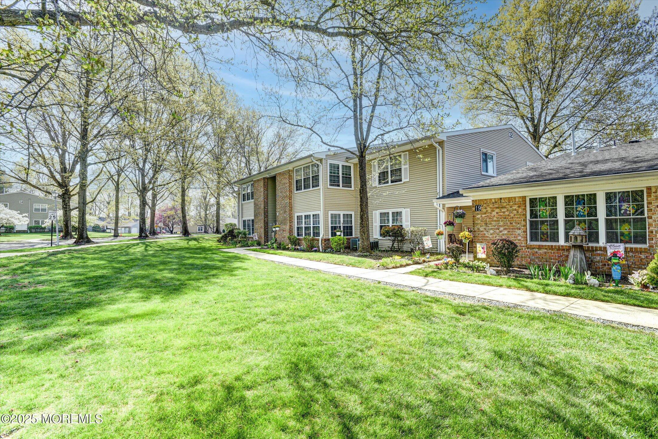 13 Boxwood Terrace, Red Bank, New Jersey image 3