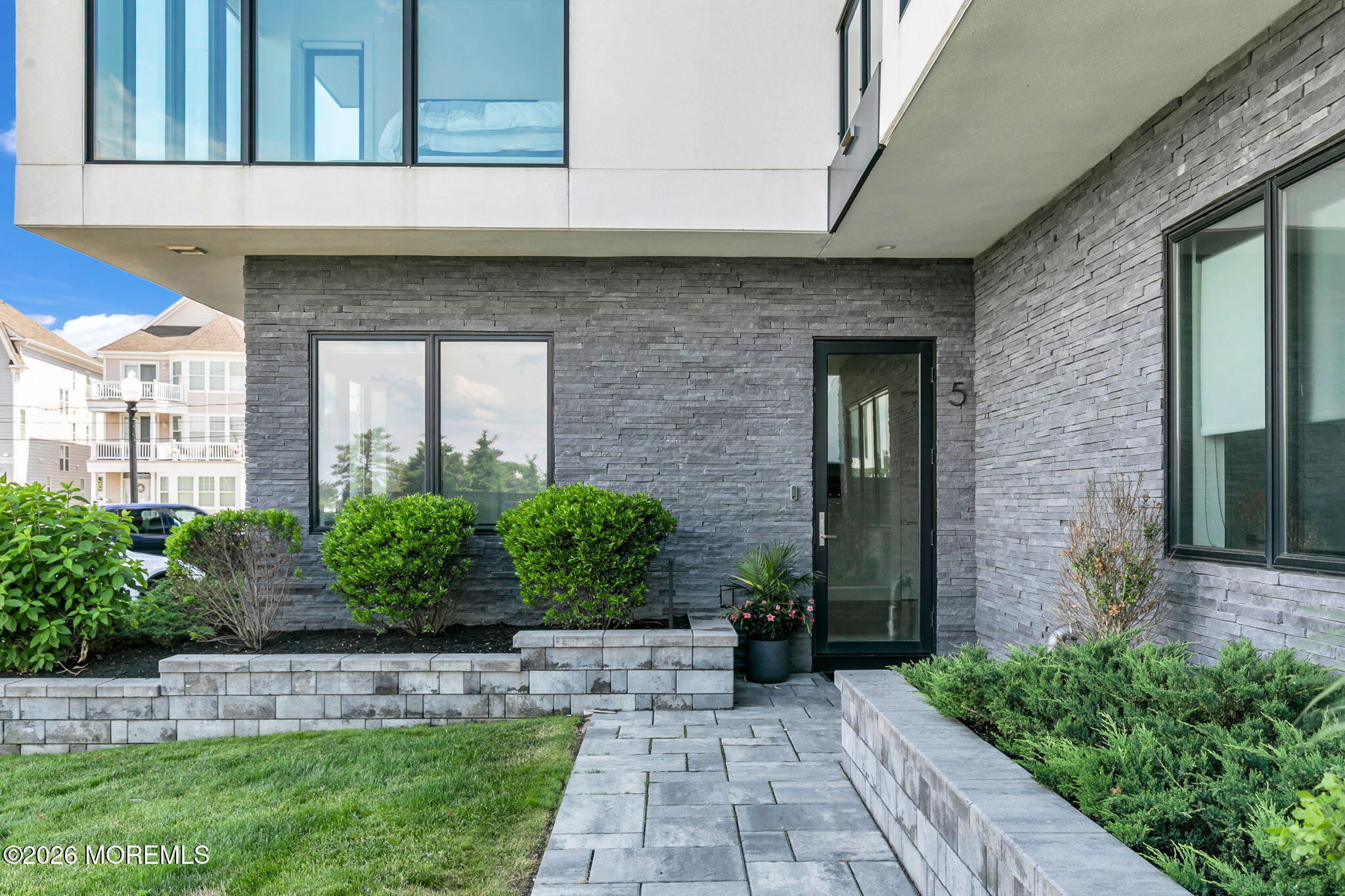 200 Ocean Avenue N 5