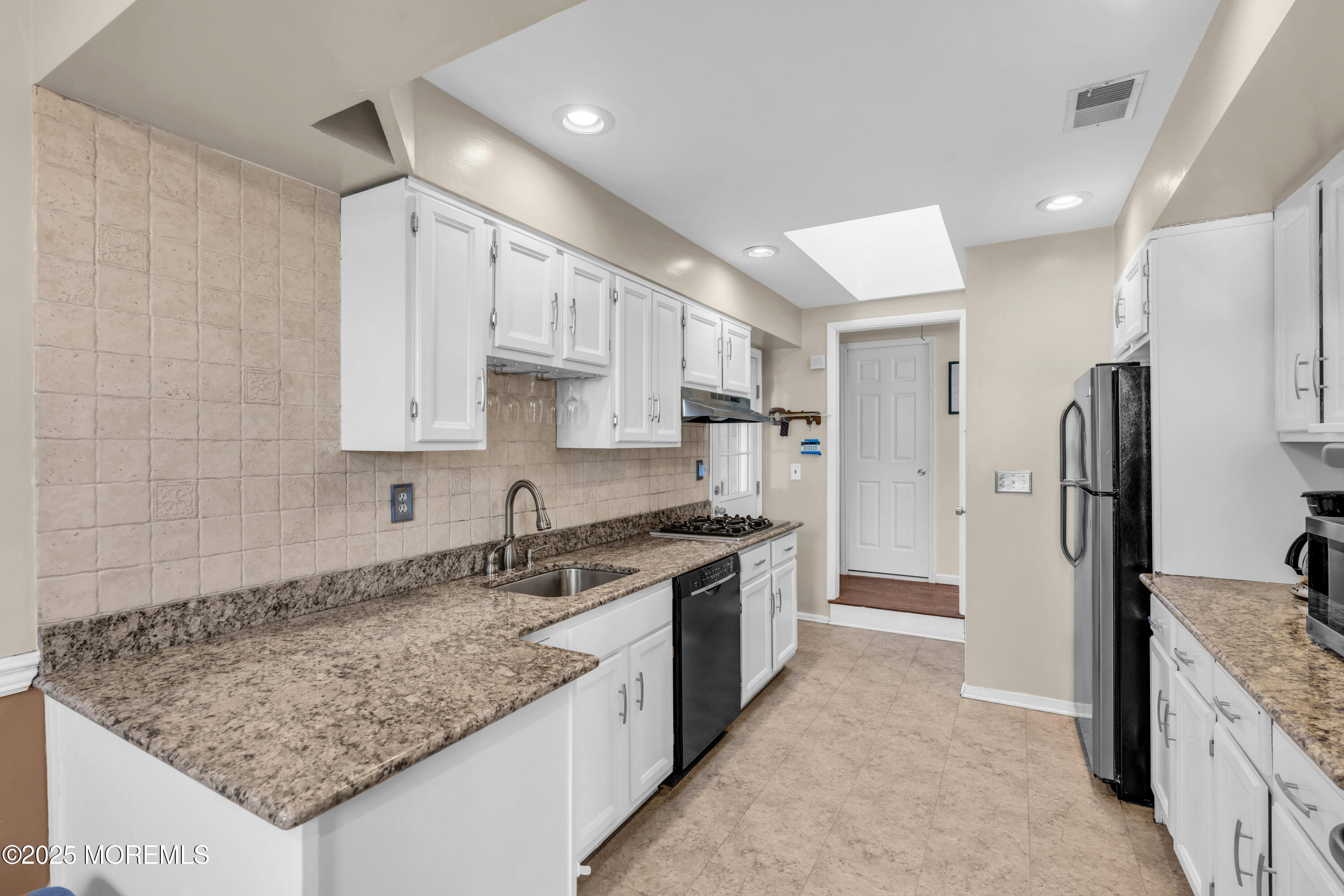 2 Hazlet Avenue, Hazlet, New Jersey image 8