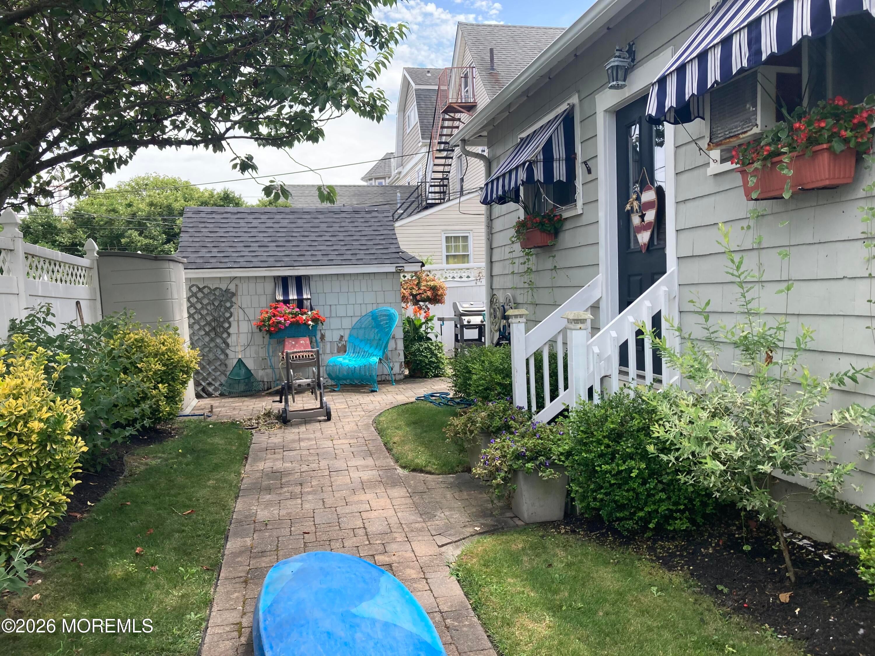 114 4th Avenue