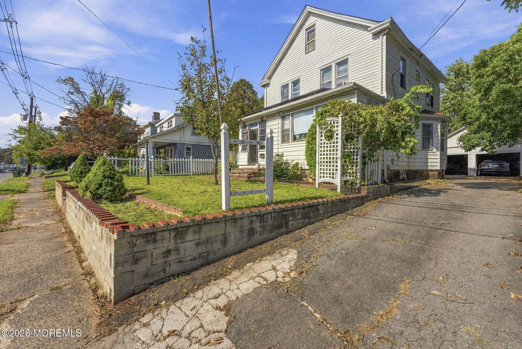 2125 Woodbridge Avenue