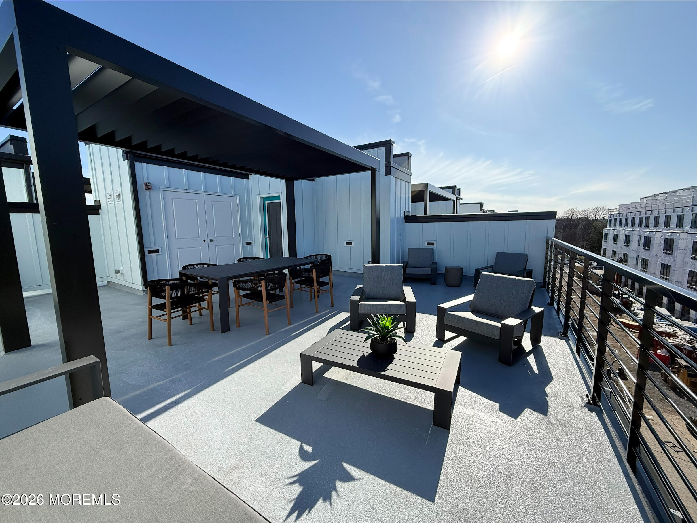 411A Lake Avenue 412
