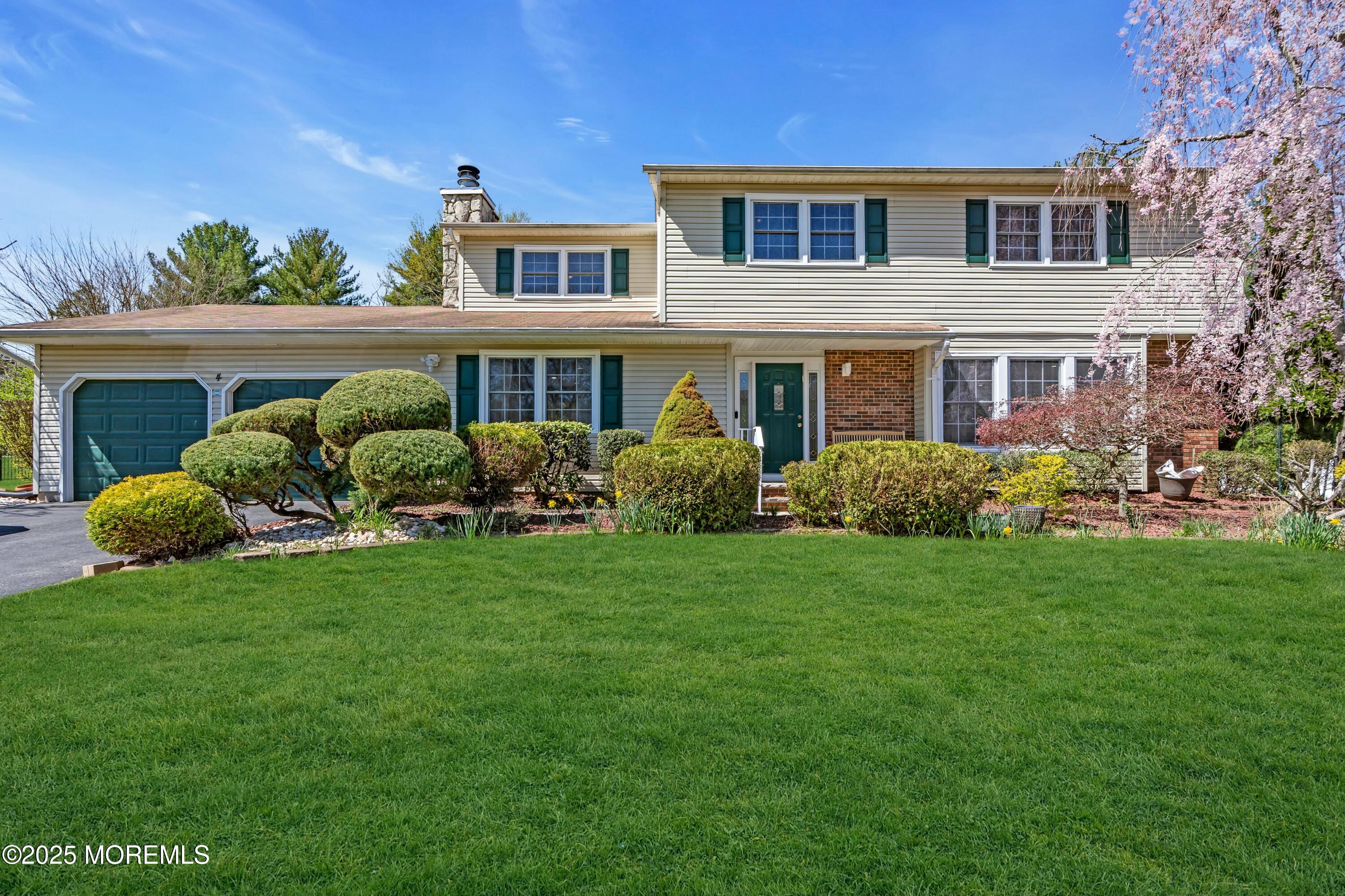 4 Chesley Court, Morganville, New Jersey image 1