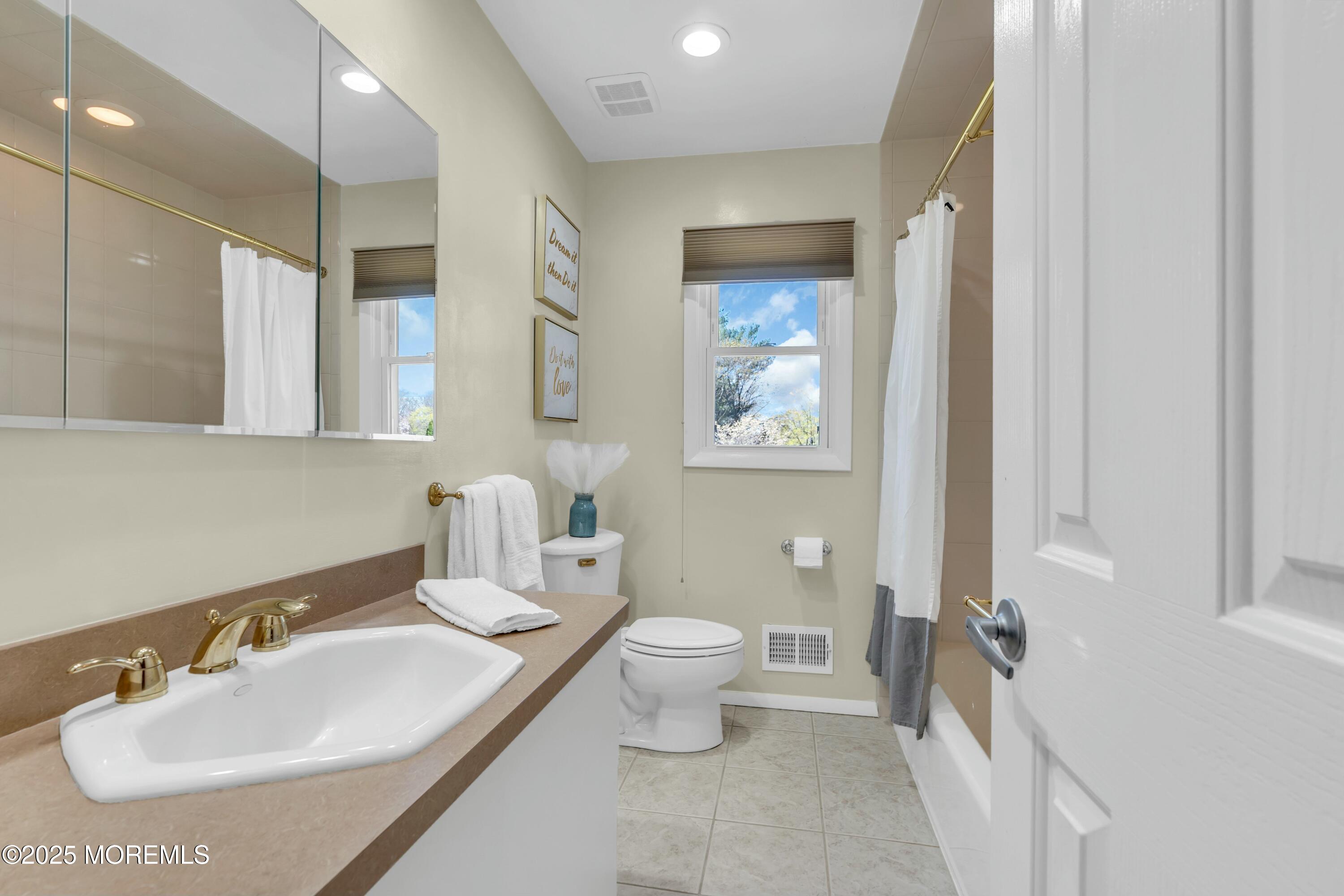 4 Chesley Court, Morganville, New Jersey image 30