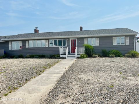 Photo of 101 Sandy Point Drive, Brick, NJ 08723 (MLS # 22530416)