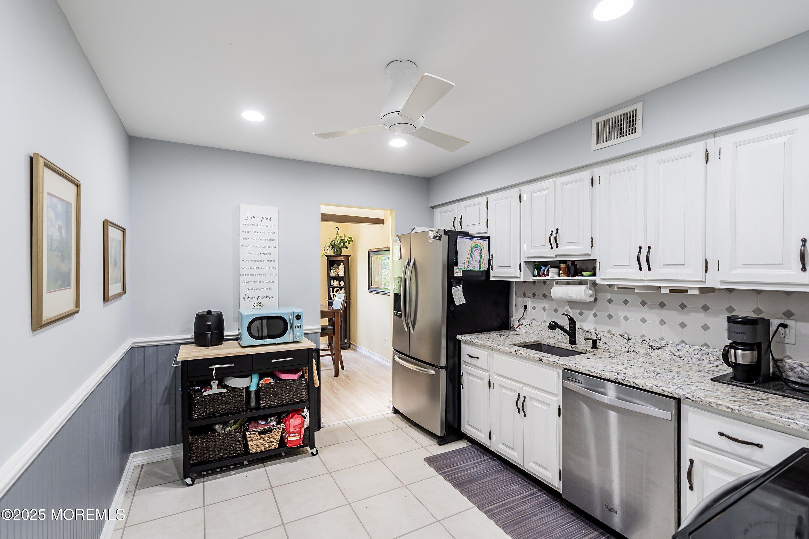 145 Central Avenue #8B, Island Heights, New Jersey image 8