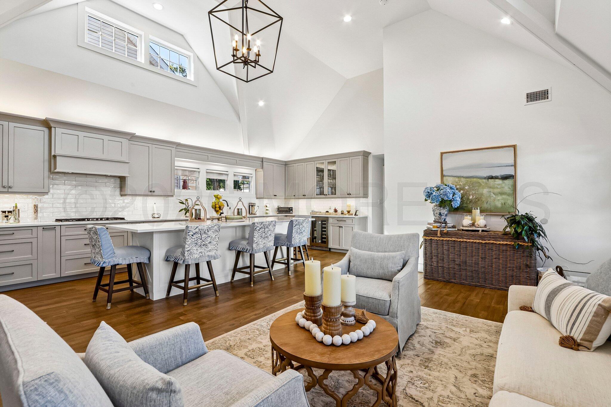 1105 Glendale Parkway