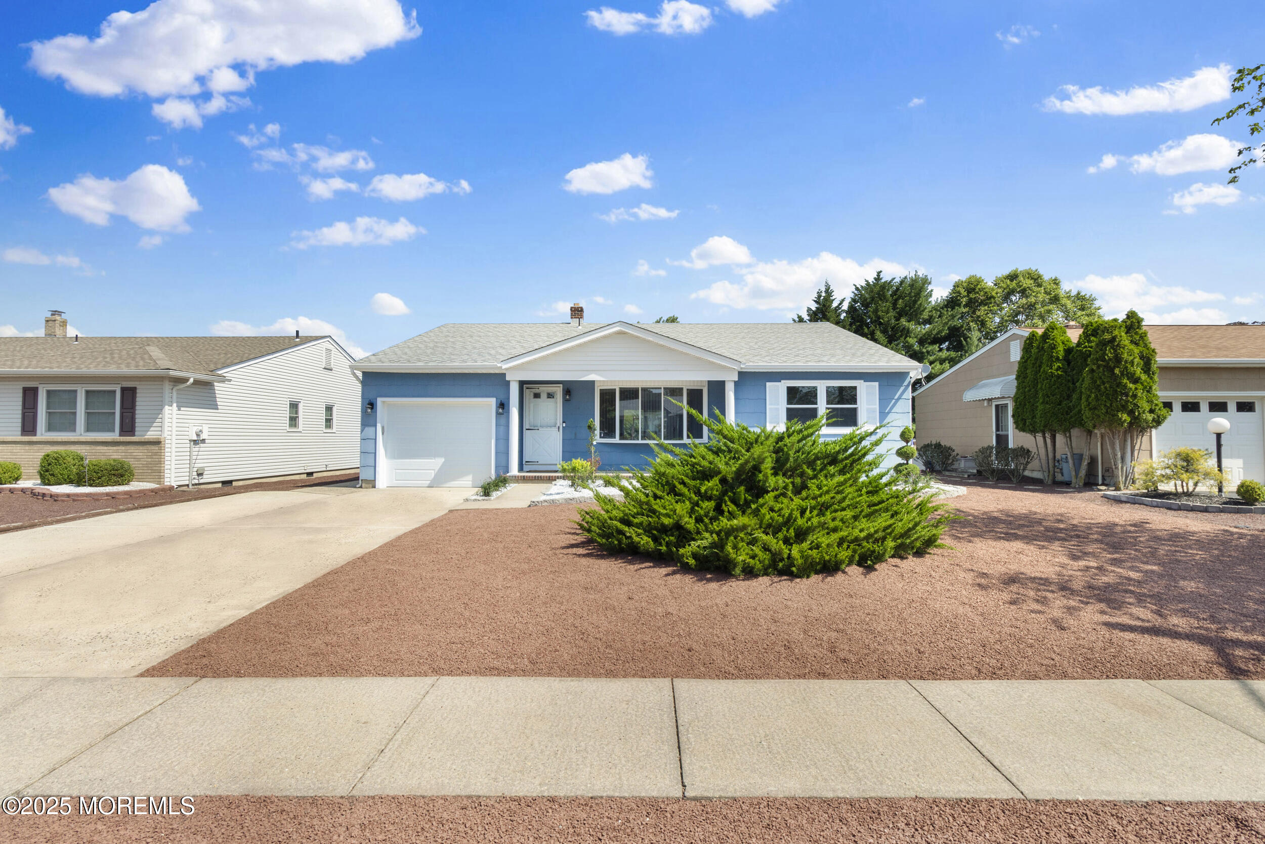 5 Duxbury Road
