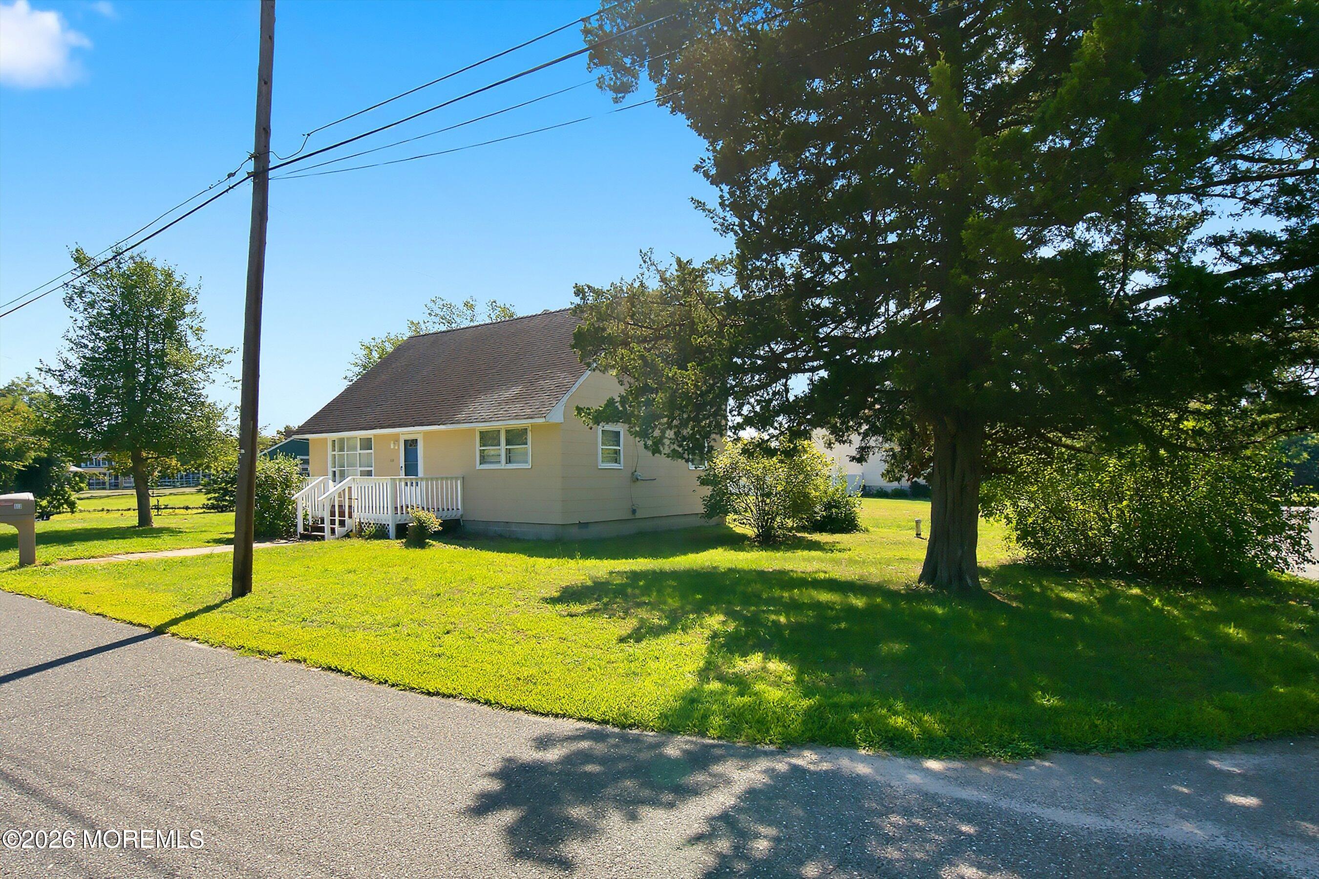 113 Kelly Avenue - Photo 2