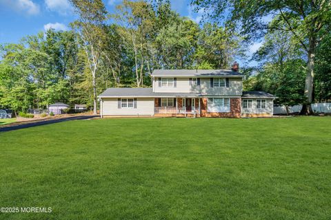 4 E Parkway Place Holmdel NJ 07733