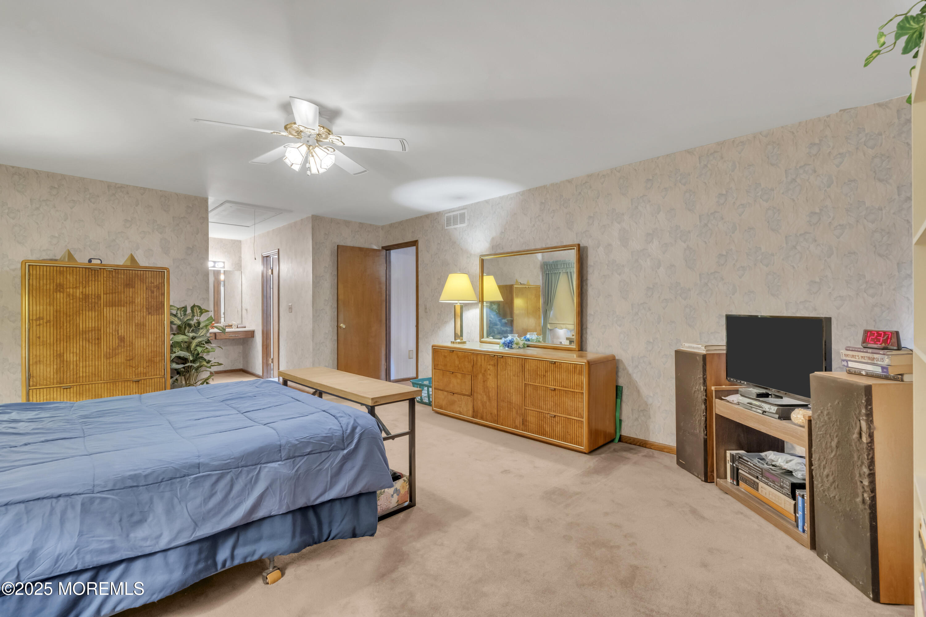 24 Laird Road, Middletown, New Jersey image 25