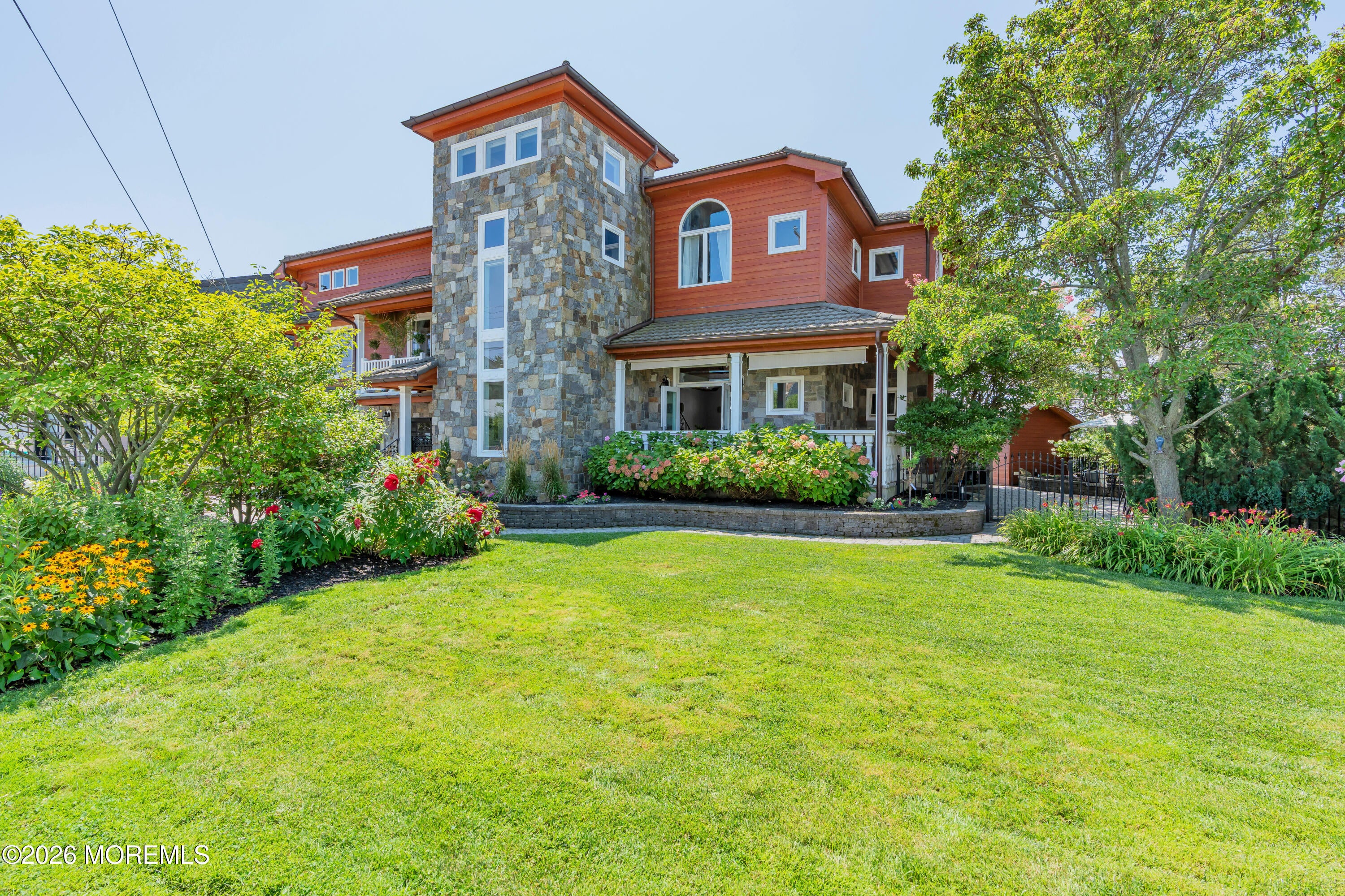 33 Rochester Drive