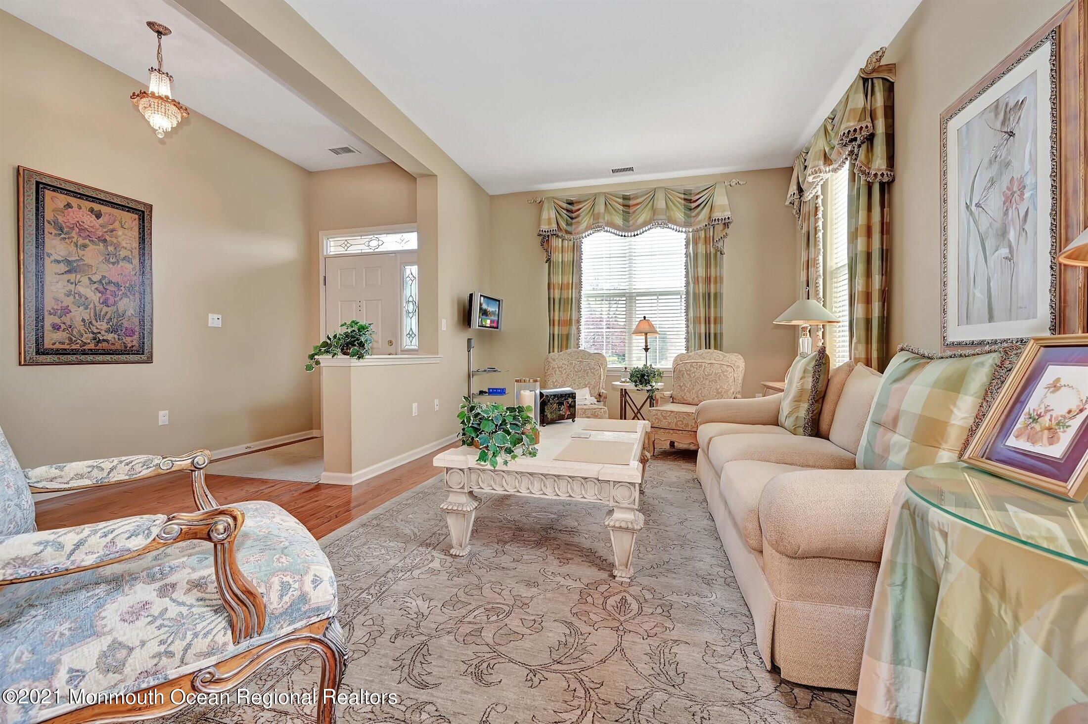 41 Portchester Drive