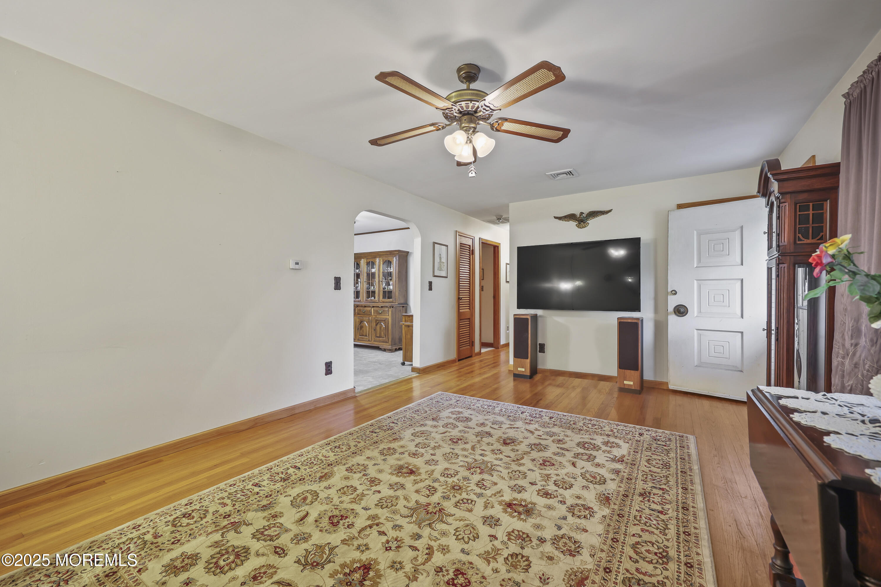 624 Lloyd Road, Aberdeen, New Jersey image 10