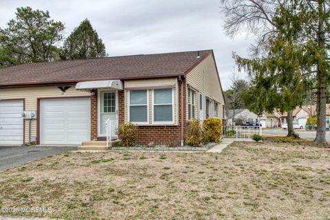 1 Stonybrook Court B Whiting NJ 08759