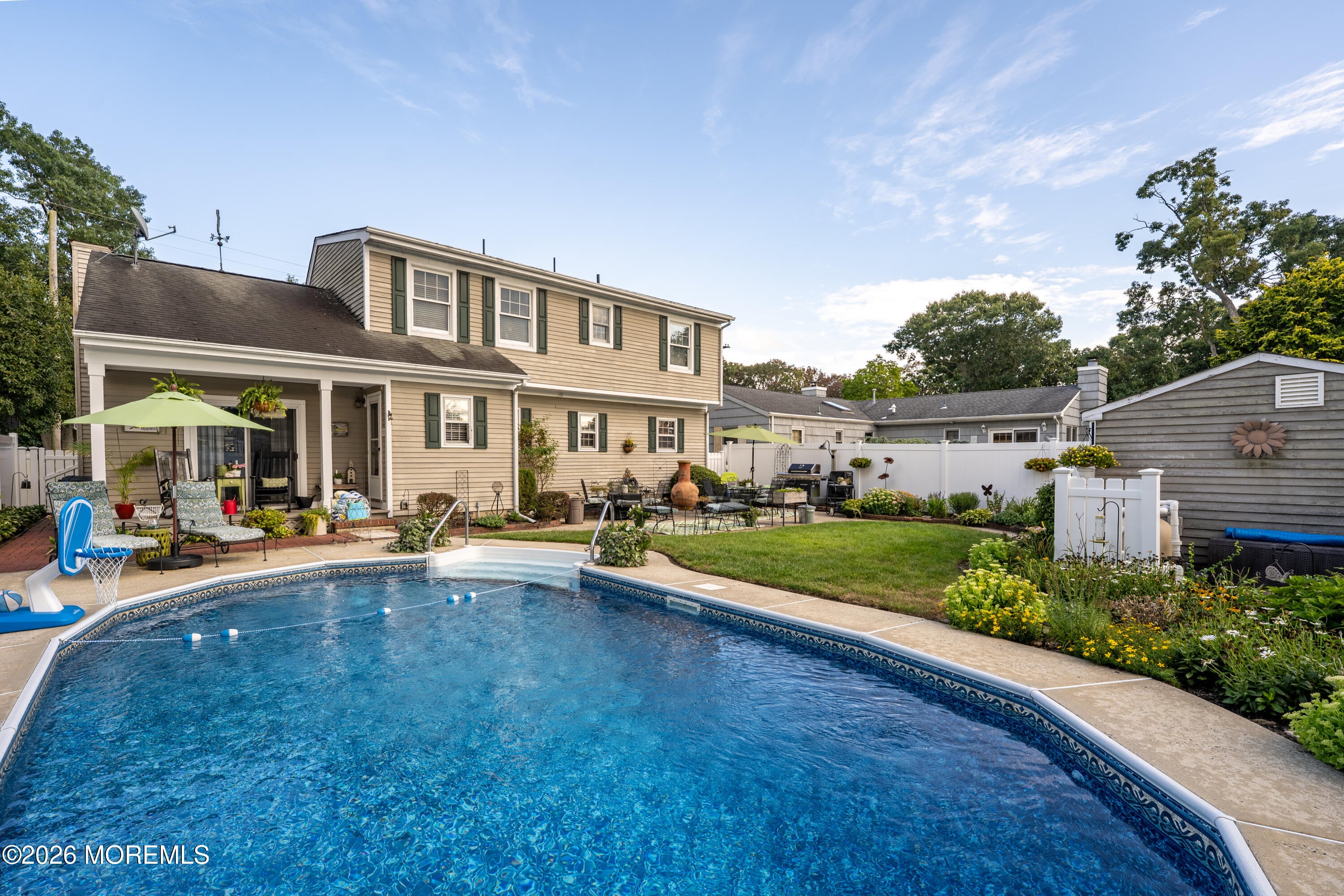 1323 Sunrise Avenue