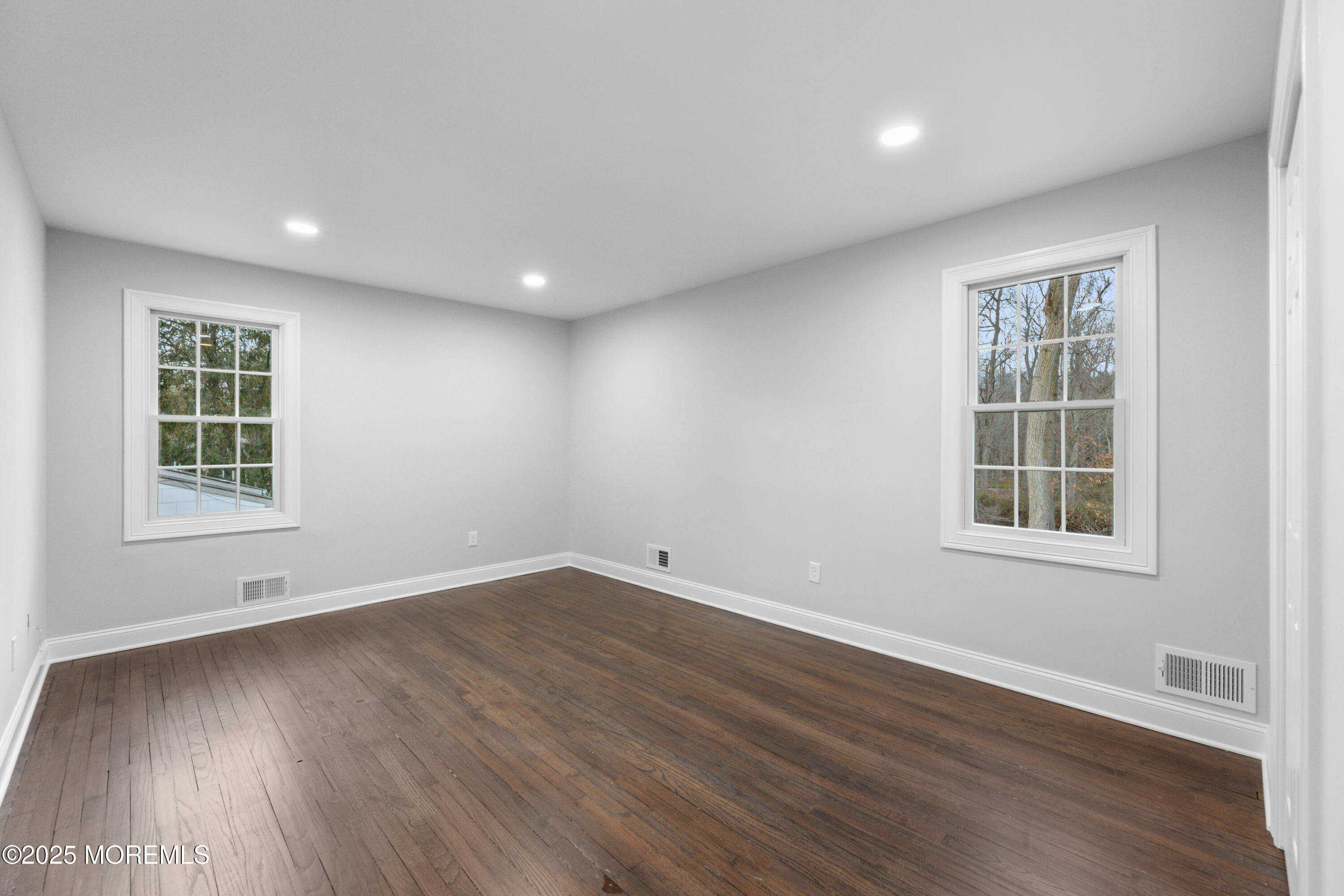 16 Longfellow Terrace, Morganville, New Jersey image 20