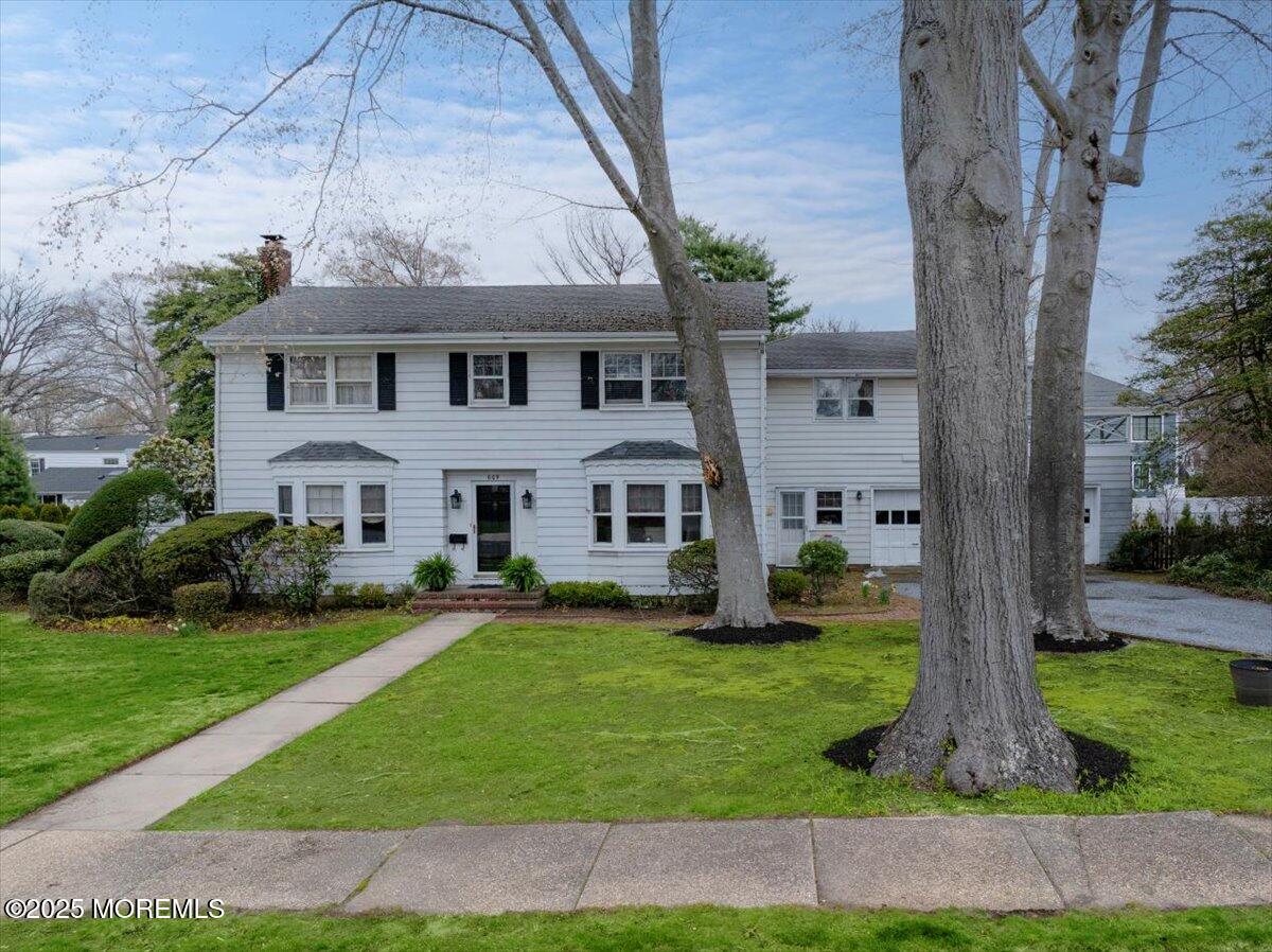609 Blanchard Parkway
