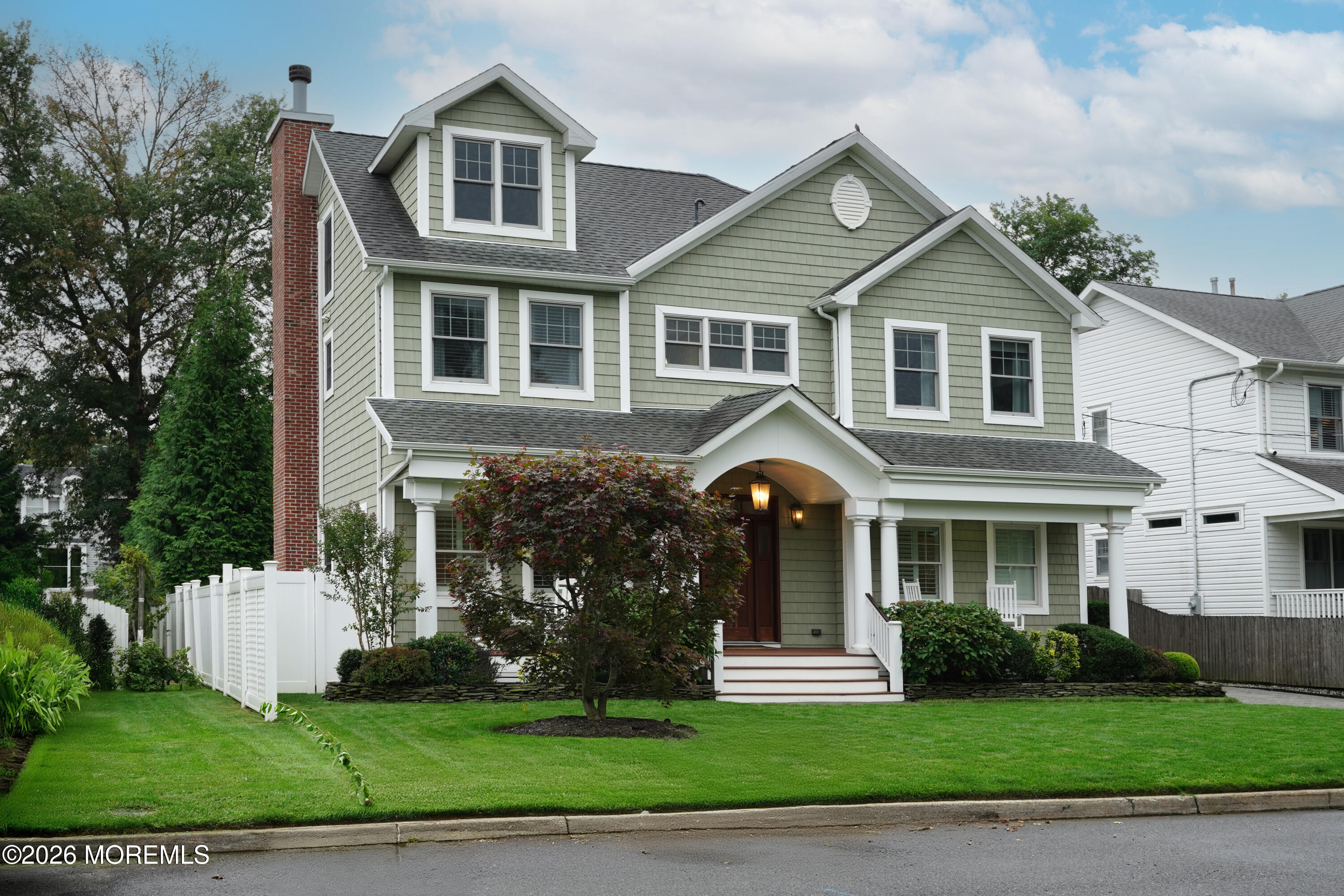 5 Lakeside Avenue