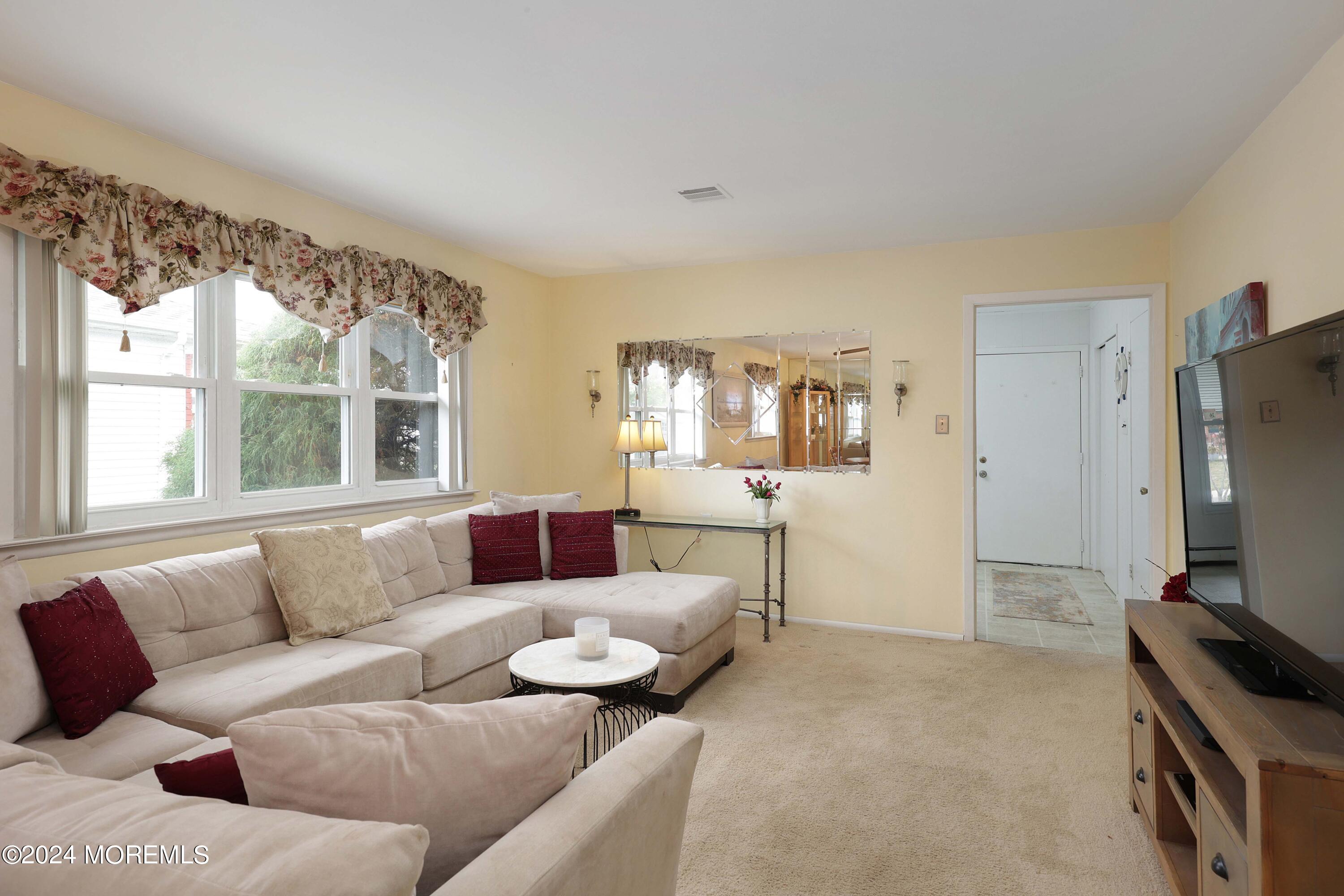 302 Barbados Drive, Toms River, New Jersey image 8