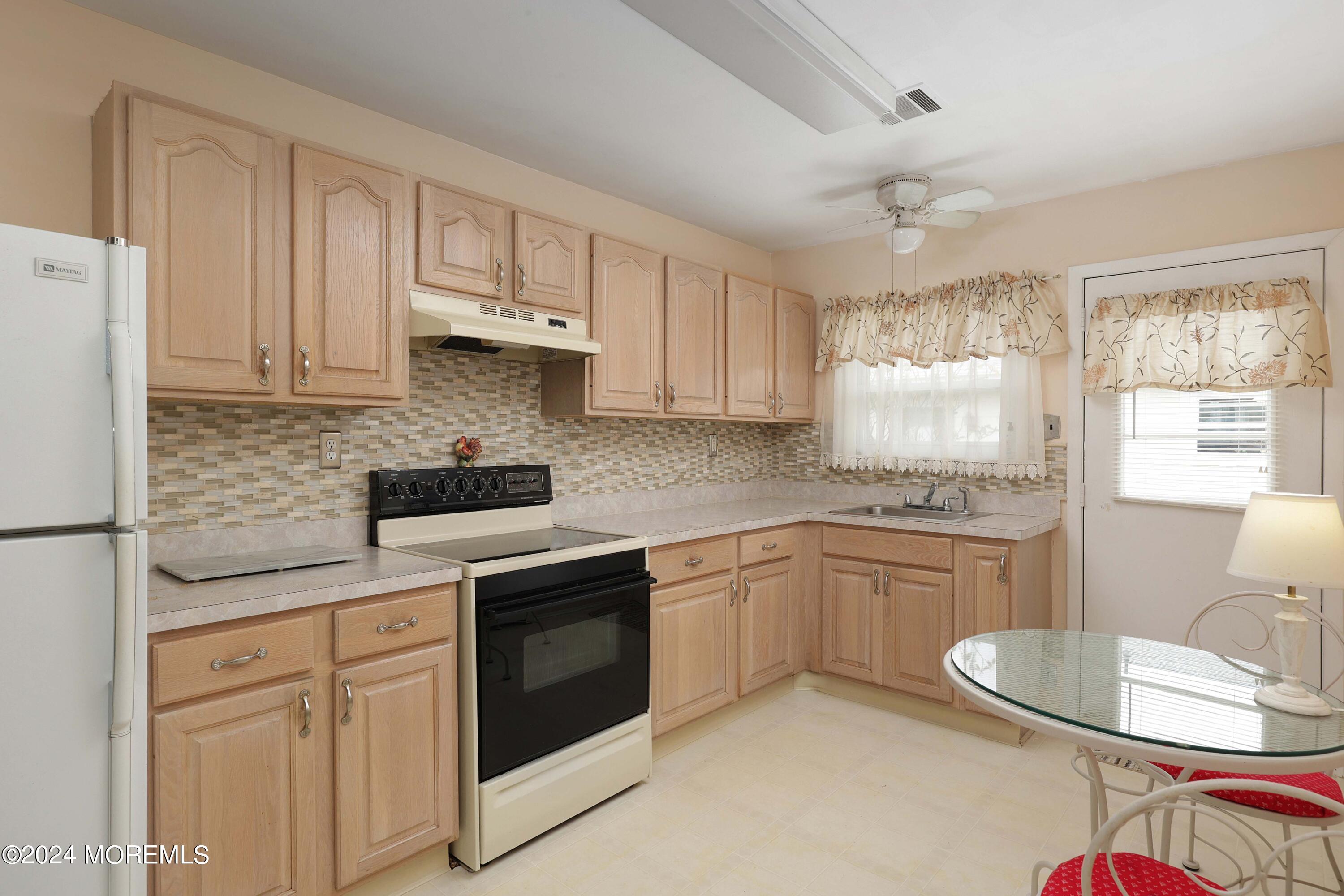302 Barbados Drive, Toms River, New Jersey image 13